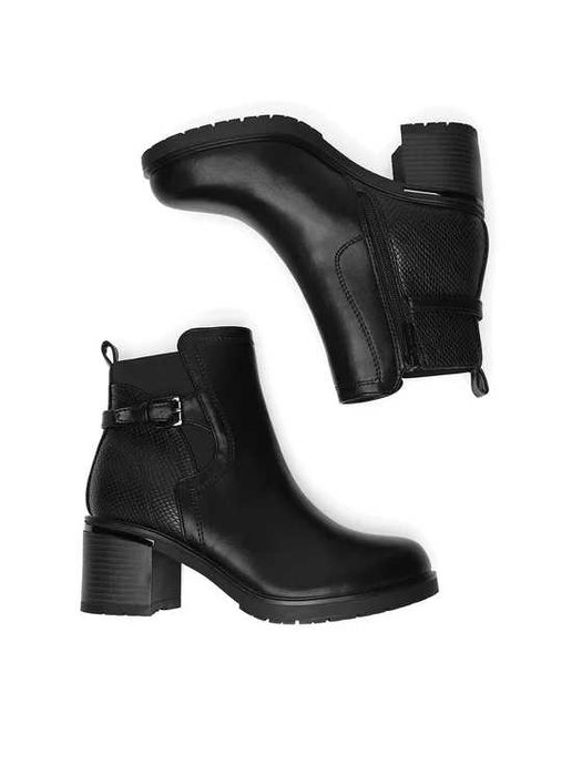 Боти Clara Barson