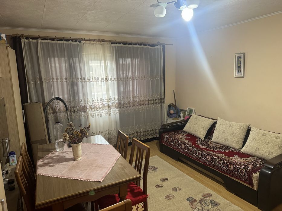 Vanzare apartament cu 3 camere