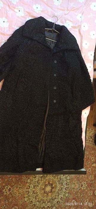 Продам Шубу Каракуль