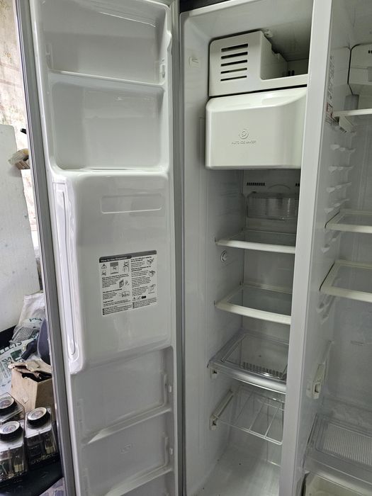 Хладилник LG GS3159PVBV компресор и платка работят