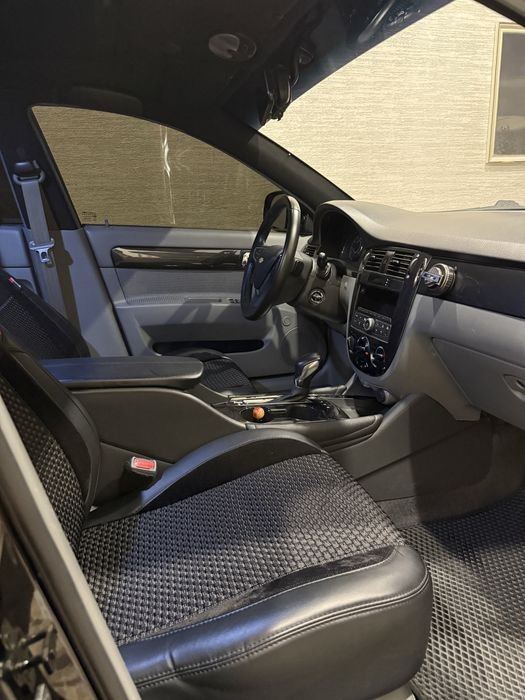 Gentra 2023 Qora 37.000 km toza