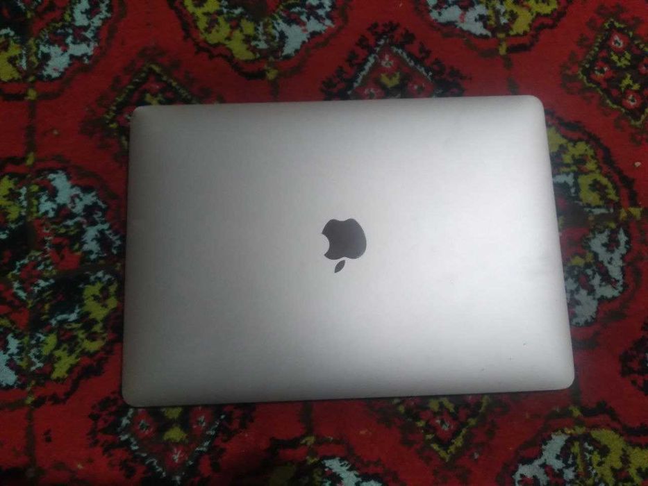 Macbook air core i5 256gb