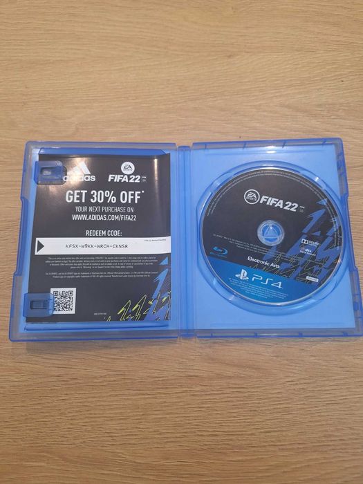 Продавам използвана игра за PS4/PS5