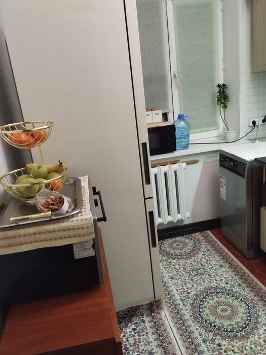 Продам 4 комнатную квартиру