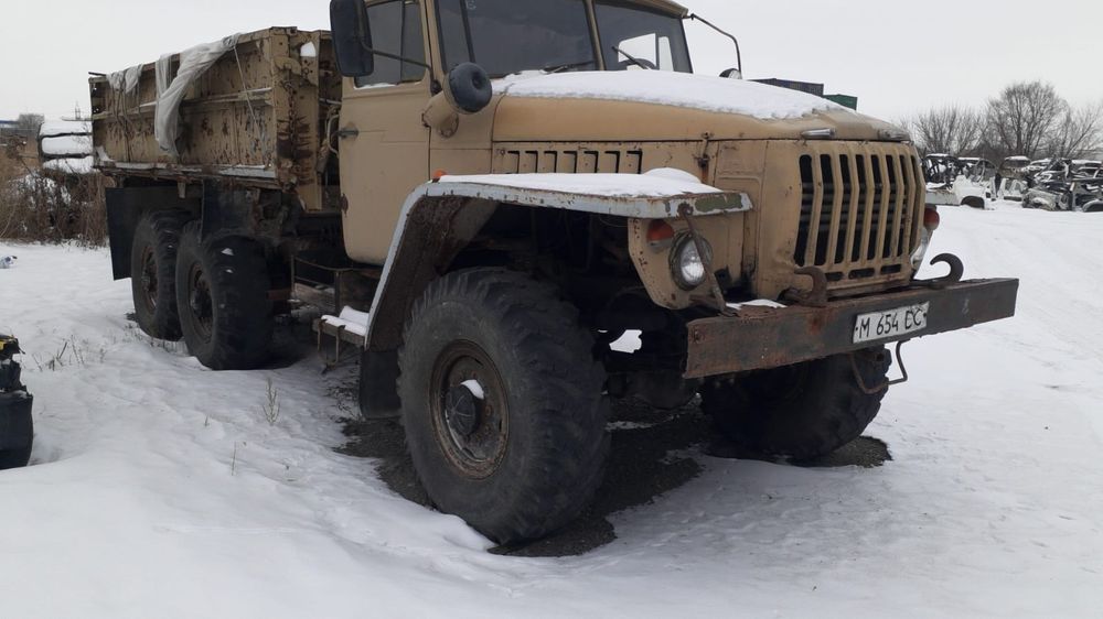 Продаю Урал самосвал в Караганде.