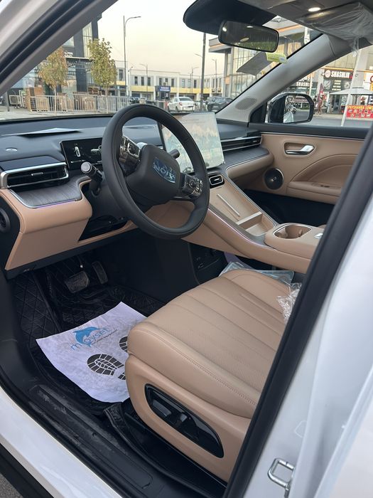 Gac Aion I60 530 km eng full proʻyektoʻrli oq rang