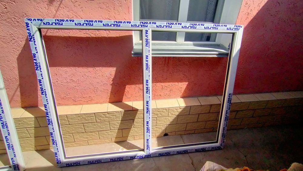 Рамы пластиковые и деревянные