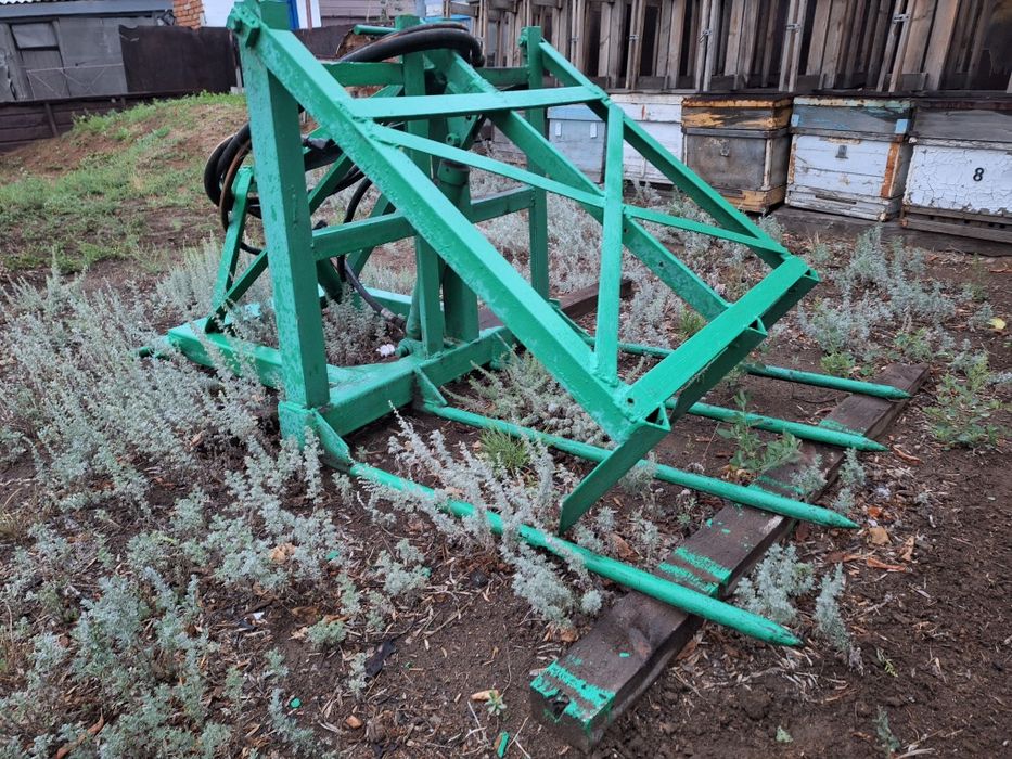 Продам вилы на навеску