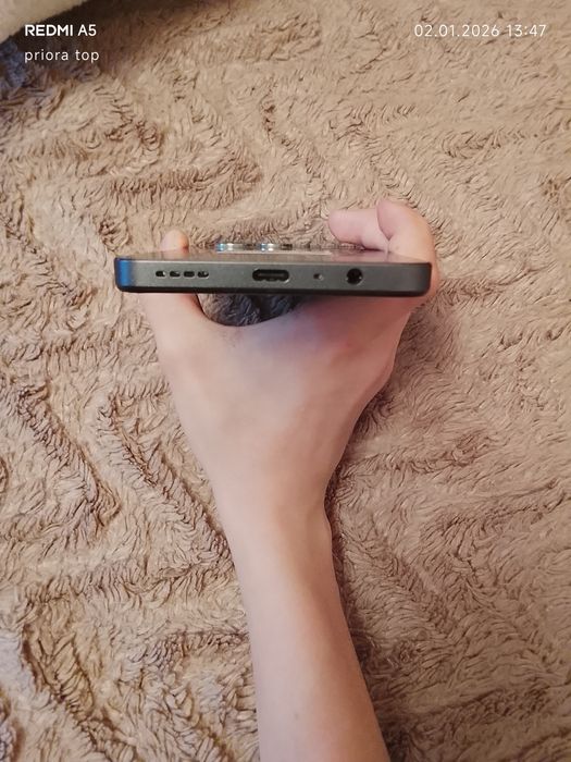 Продам новый телефон realmi note 50