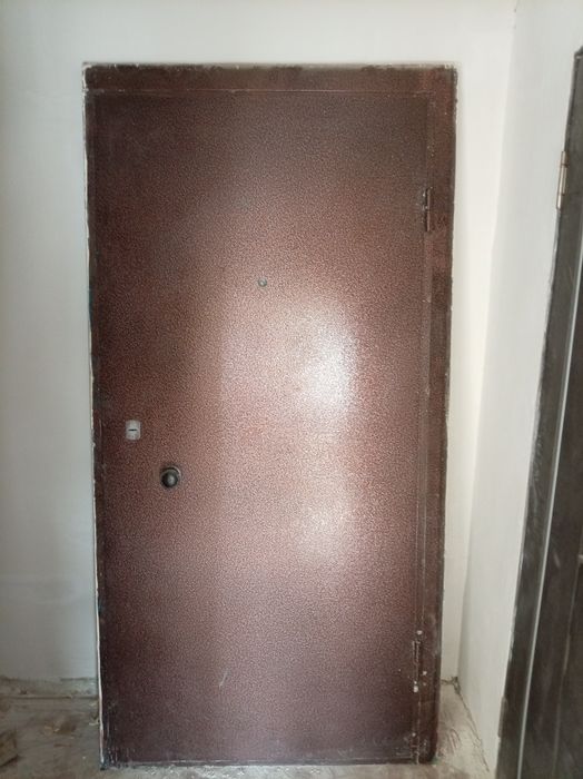 Продам входные двери