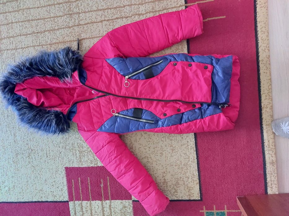 Продам детский пуховик