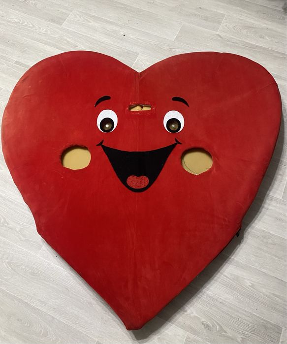 Продам костюм сердце