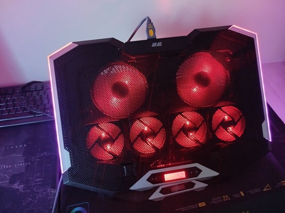 Охлажитель для ноутбука кулер   RGB подсветка лик