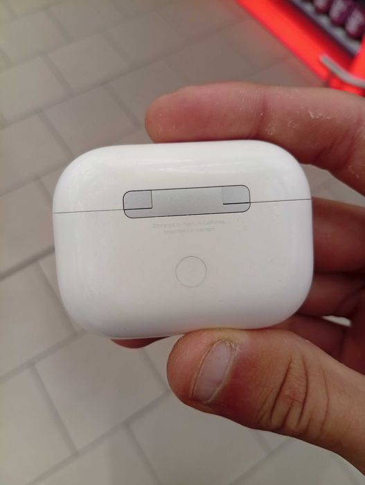 Vând Căști Airpods negociabil