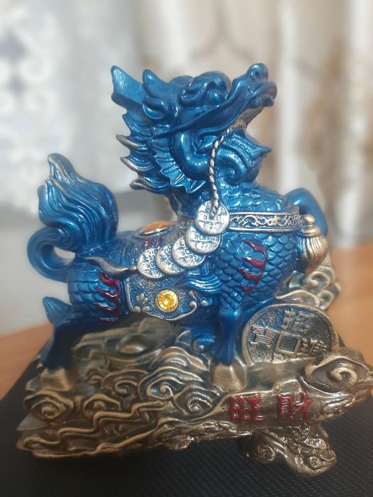 Продам китайский сувенир-статуэтку