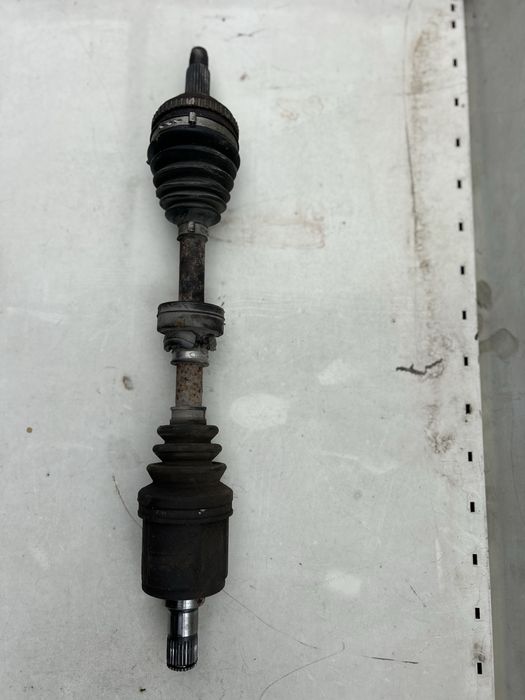 Дясна полуоска за хонда хр-в 1,6 105кс poluoska L Honda HR-V 1,6 105ks