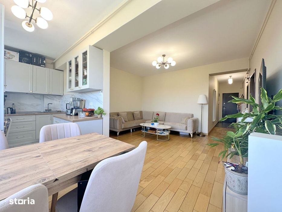 Apartament cu 3 camere de vânzare – Zona Soarelui