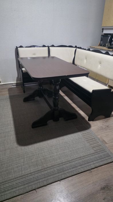 Уголок кухонный со столом