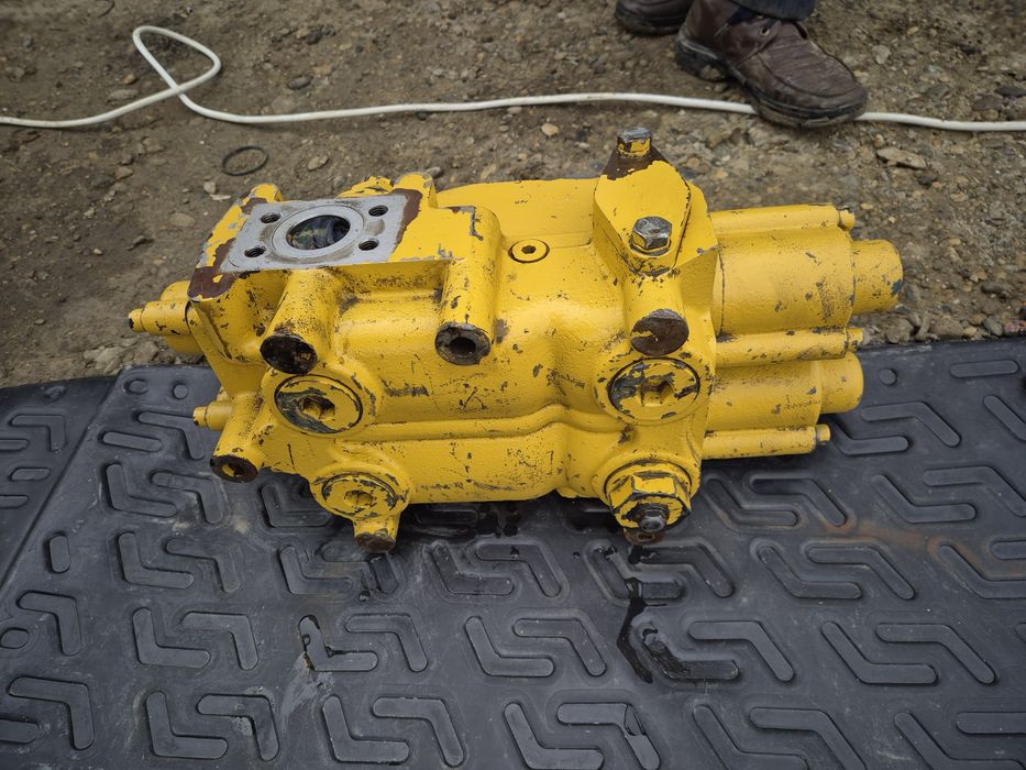 Распределитель от погрузчика