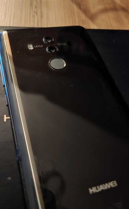 Huawei Y6 2019 si Huawei Mate 10 Pro