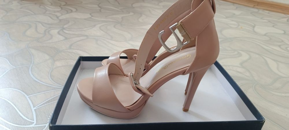 Продам басаножки в отличном состоянии,