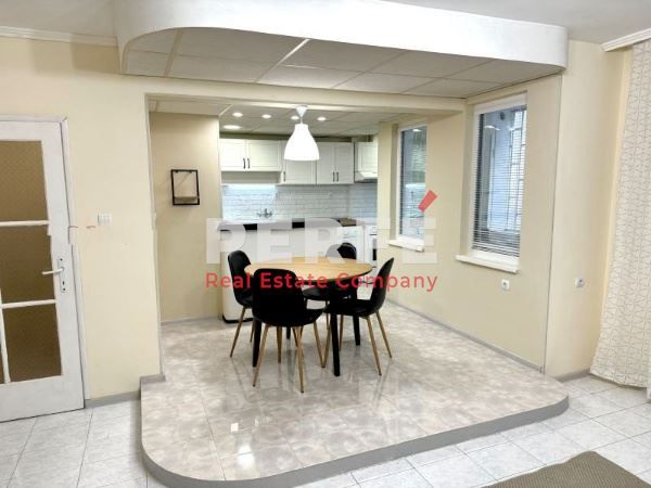 Дава се под наем Двустаен апартамент в Бургас, Лазур - 70 кв.м за 408 € - Снимка #3