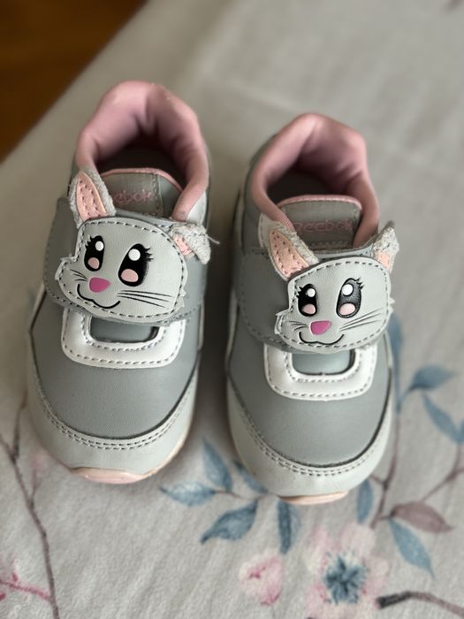 Vand papucei diferite marimi