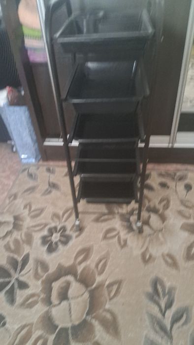 Помошник парикмахера две штуки