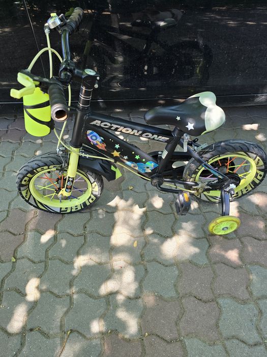 Bicicleta copii 3 -4 ani,stare foarte buna
