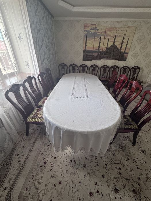 Продам стол и стулья