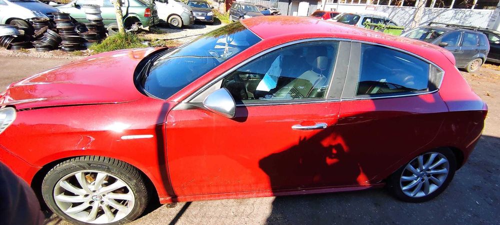 Dezmembrez Alfa Romeo Giulietta 1.6D an 2011 cod motor 940A3000