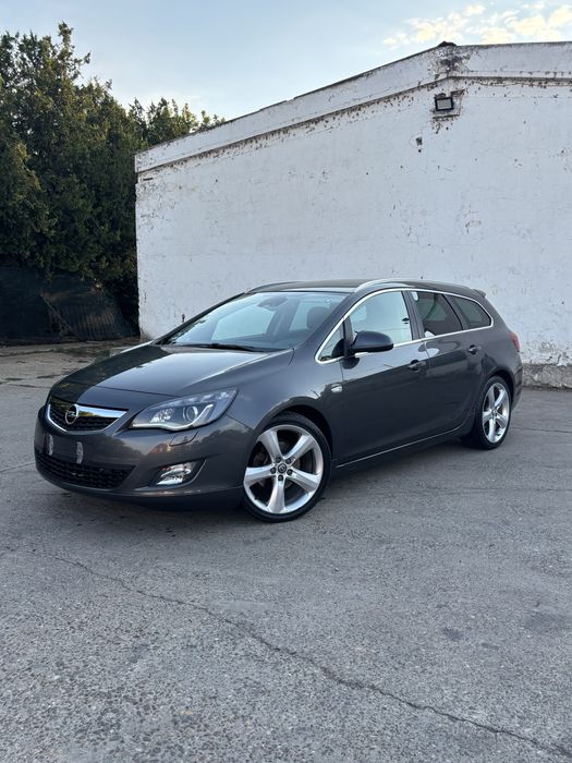 Opel astra J sport tourer