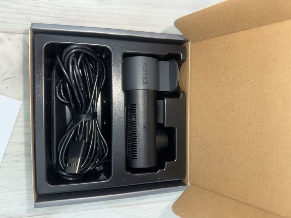 Продам видеорегистратор 70mai m310 pro