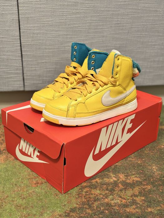 Nike Air Troupe Mid Galbeni