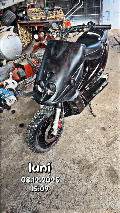 Scuter cu motor gy 6 125 cc