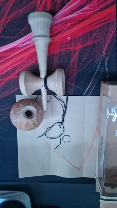 Kendama Krom Gas Cream