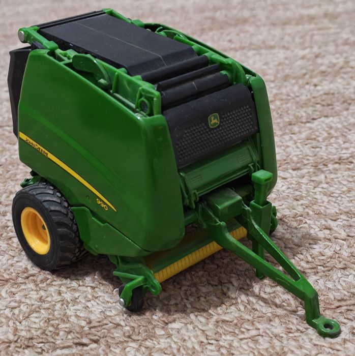 Tractor Deutz-Fahr+ balotieră John Deere