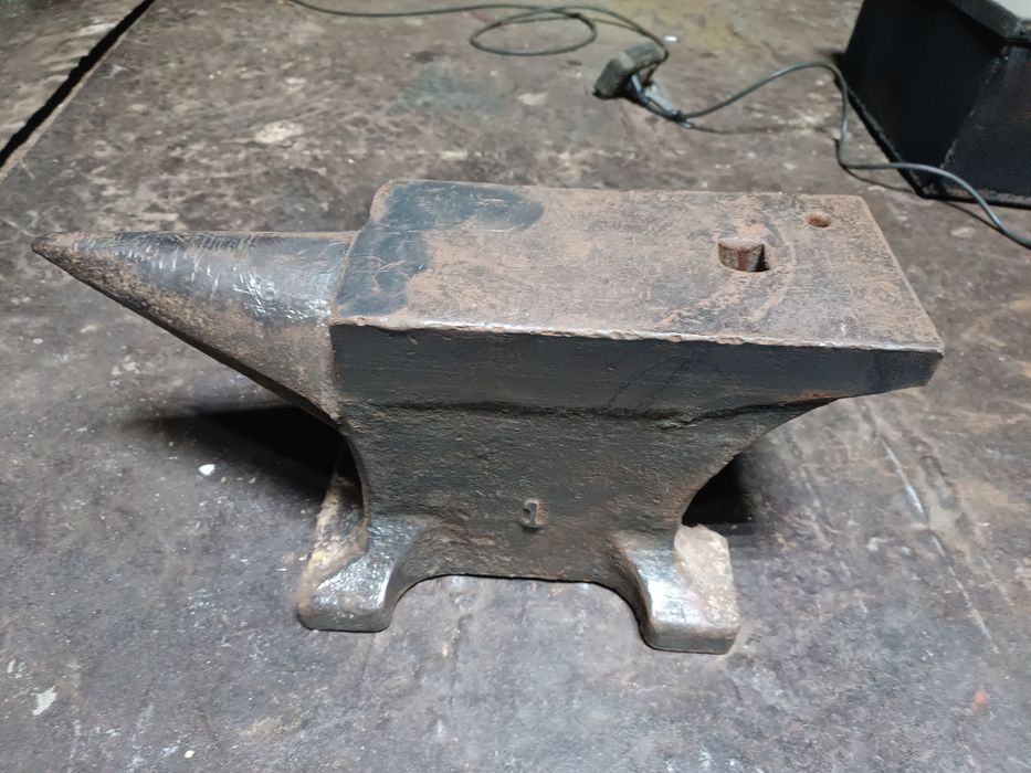 Продам наковальню