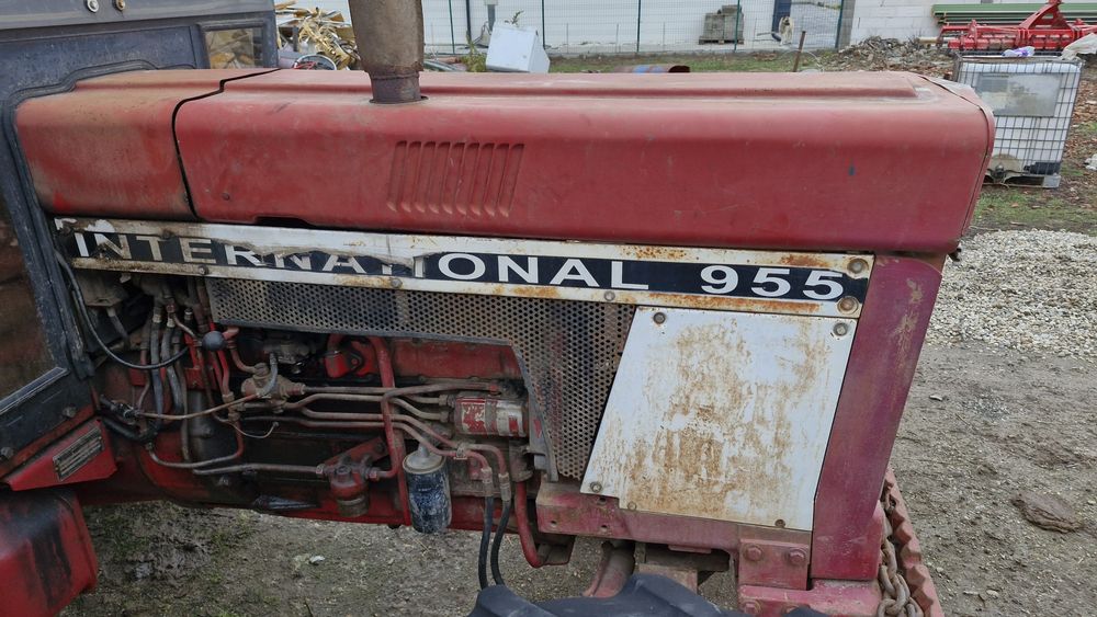 International 955