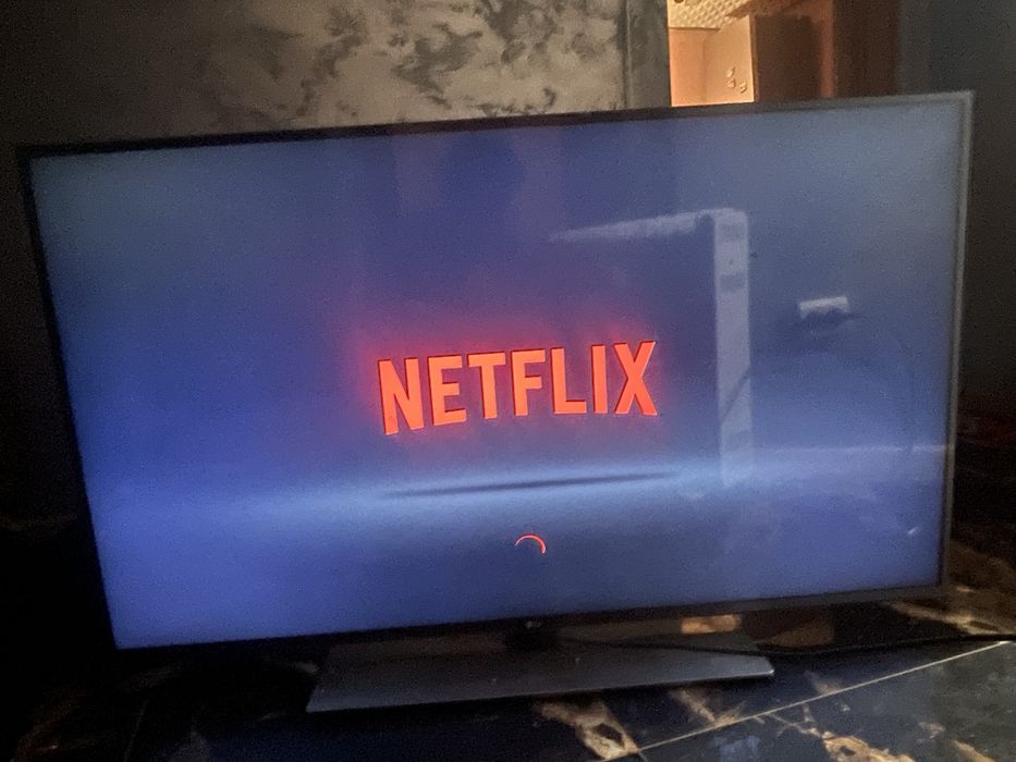 Смарт тв LG с универсални дистанционно