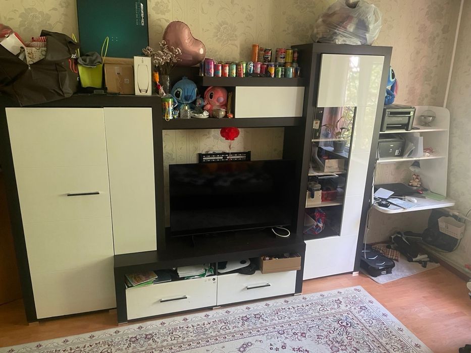 Продам стенку в гостиную