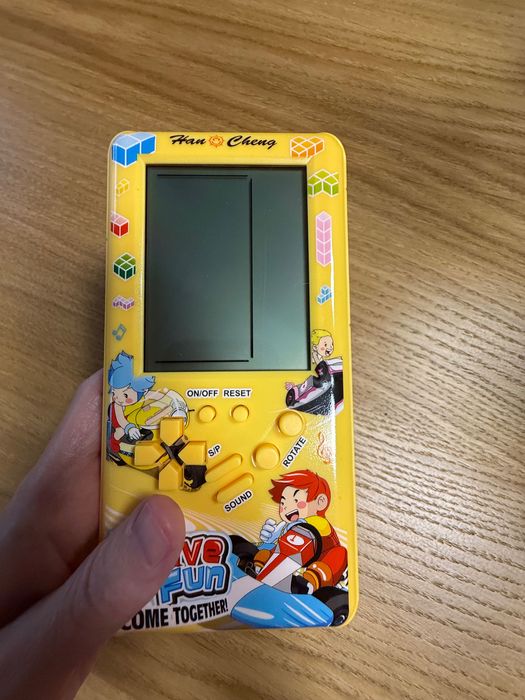 Тетрис игрова конзола BonsMar, голям екран 4.1 инча, Жълт цвят, 8x16см