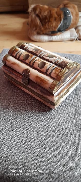 Кутия за бижута от  кост