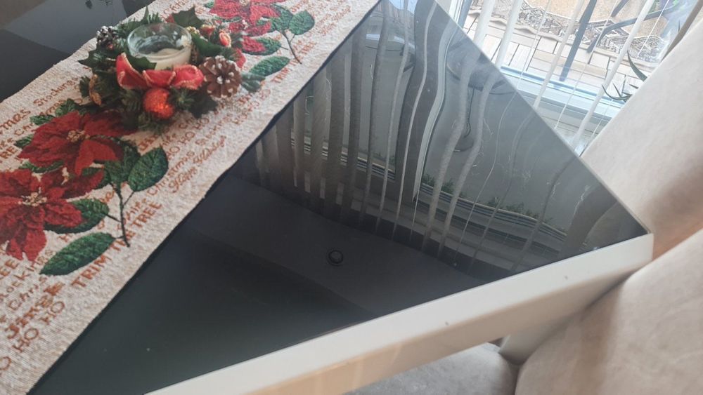 Трапезна маса разтегателна