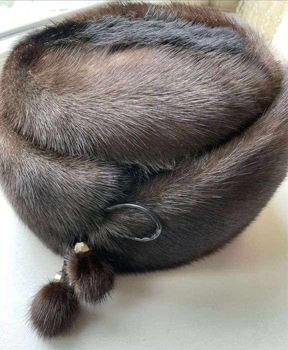 Женская норковая шапка