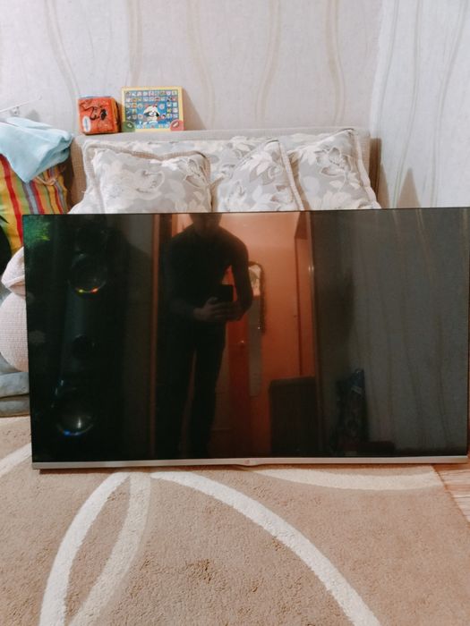 Телевизор на запчасти