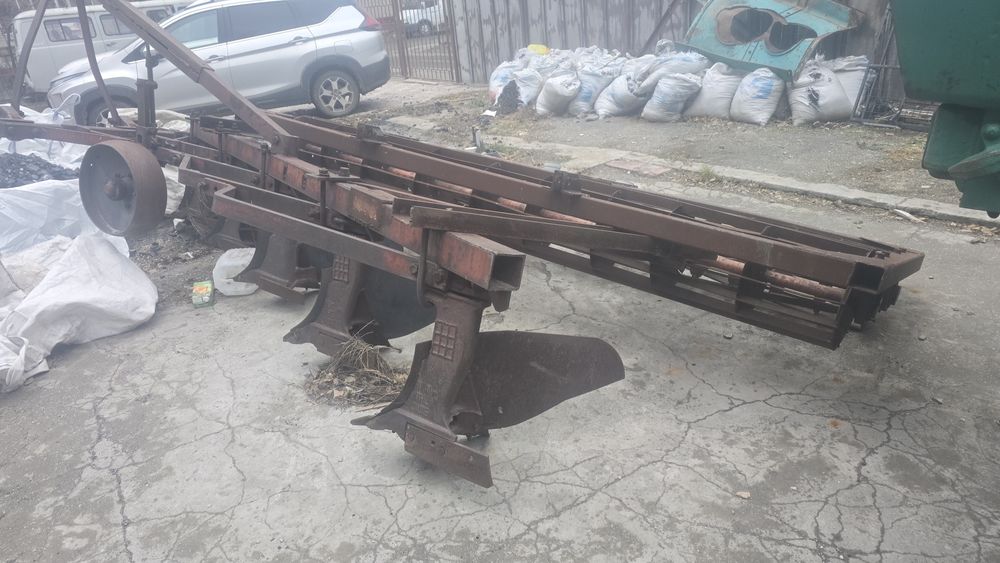 Продам Плуг пети корпусной.