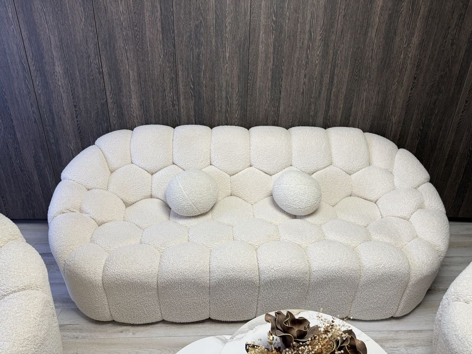 Set Canapea + 2 fotolii, material boucle, bej, în stare perfectă