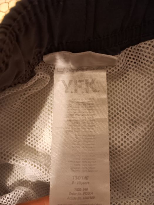 Vand pantaloni scurți 134/140