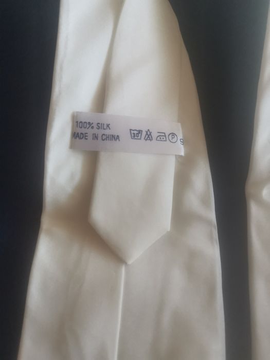 Четири копринени вратовръзки